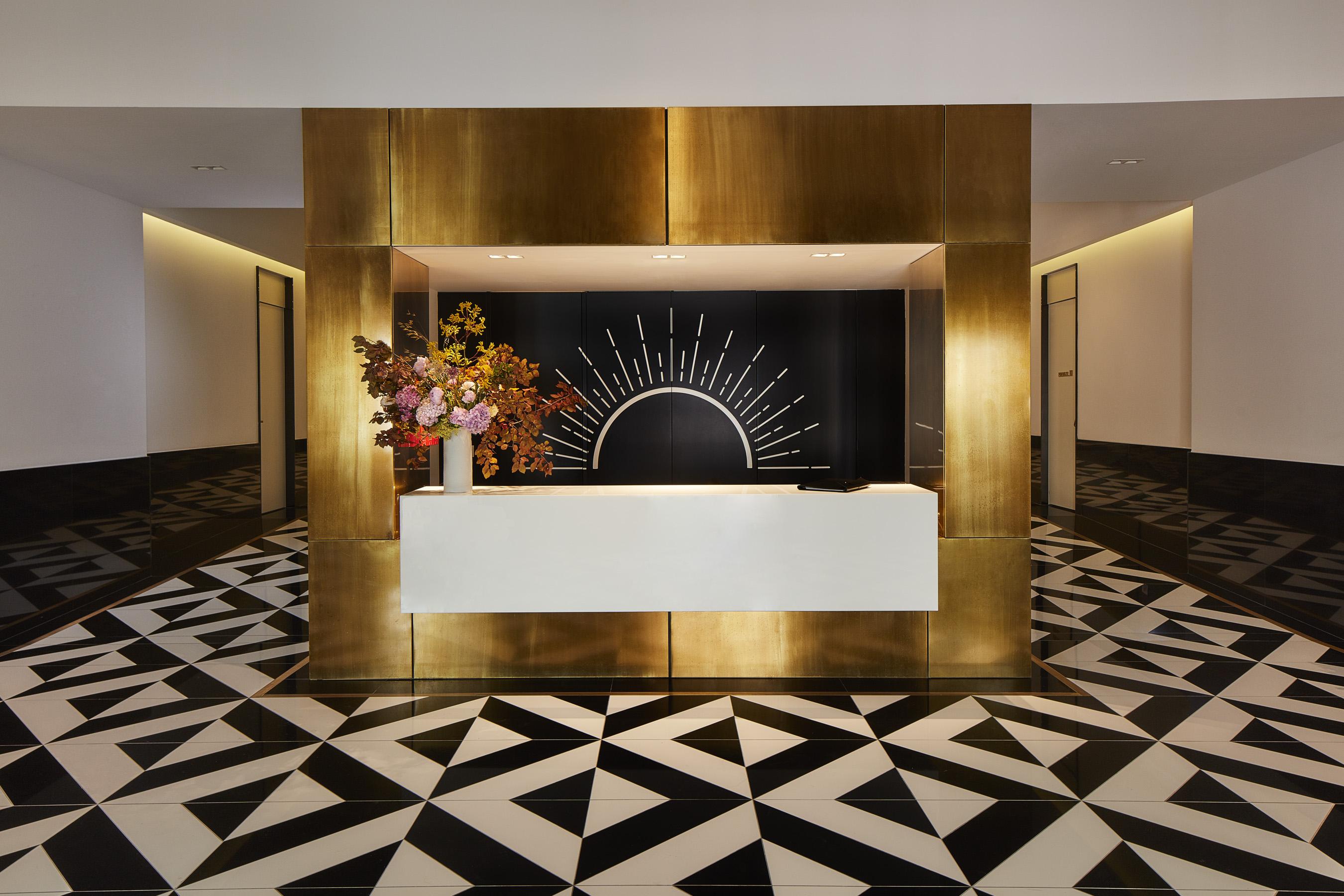 The Lumiares Hotel & Spa - Small Luxury Hotels Of The World Lisbon Bagian luar foto The lobby of the Standard London
