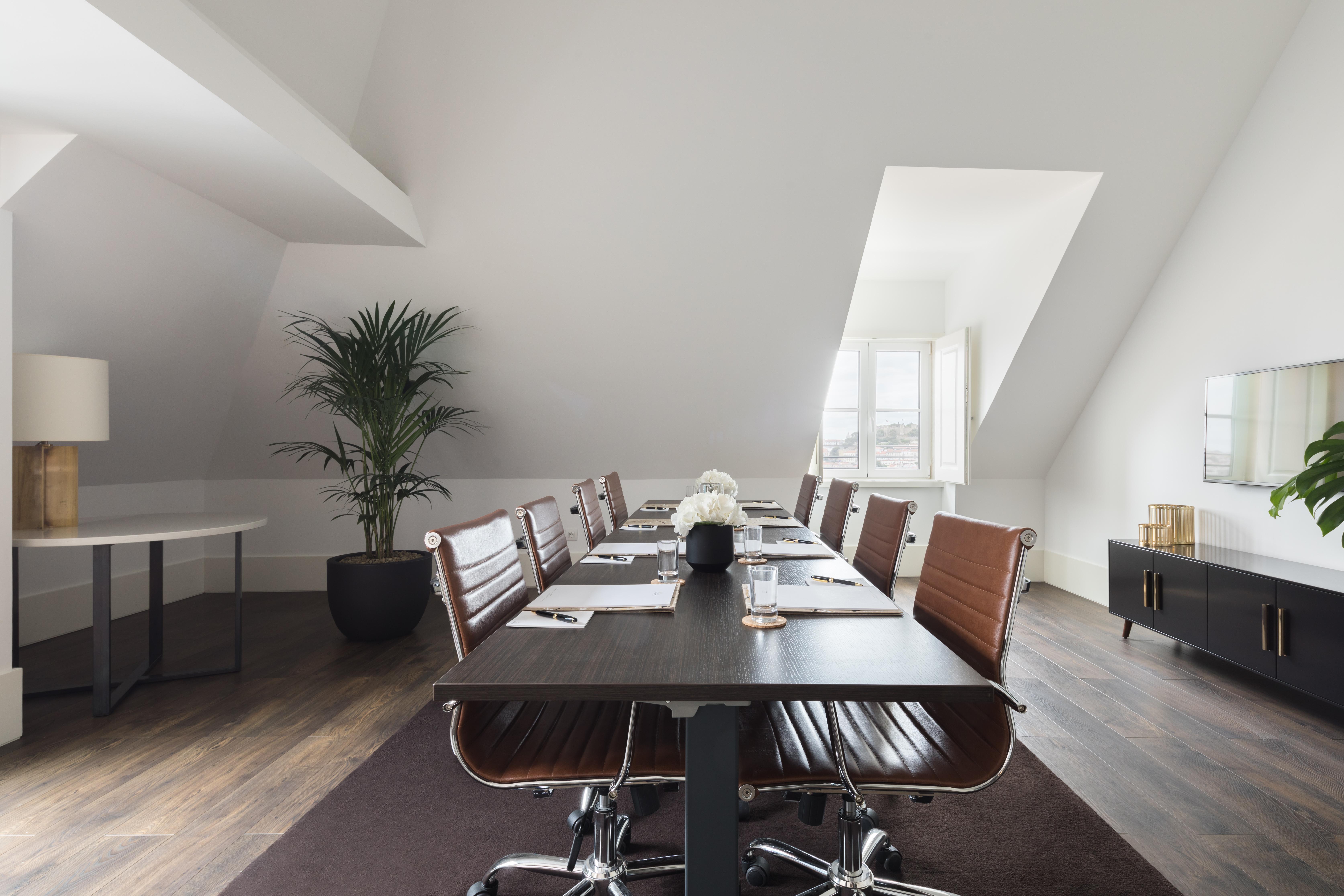 The Lumiares Hotel & Spa - Small Luxury Hotels Of The World Lisbon Bagian luar foto The boardroom at the German headquarters of the Boston Consulting Group