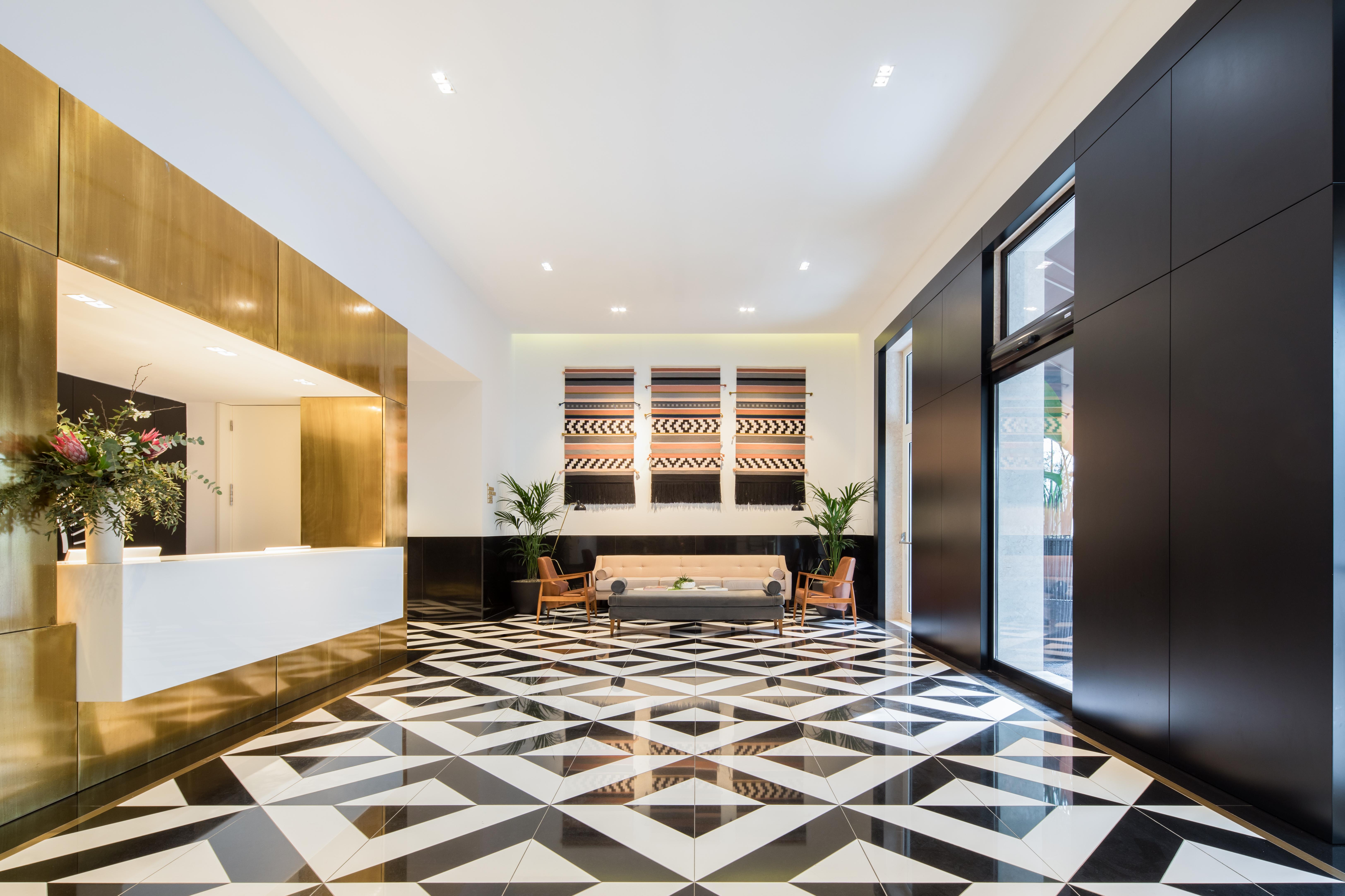 The Lumiares Hotel & Spa - Small Luxury Hotels Of The World Lisbon Bagian luar foto The lobby of the hotel