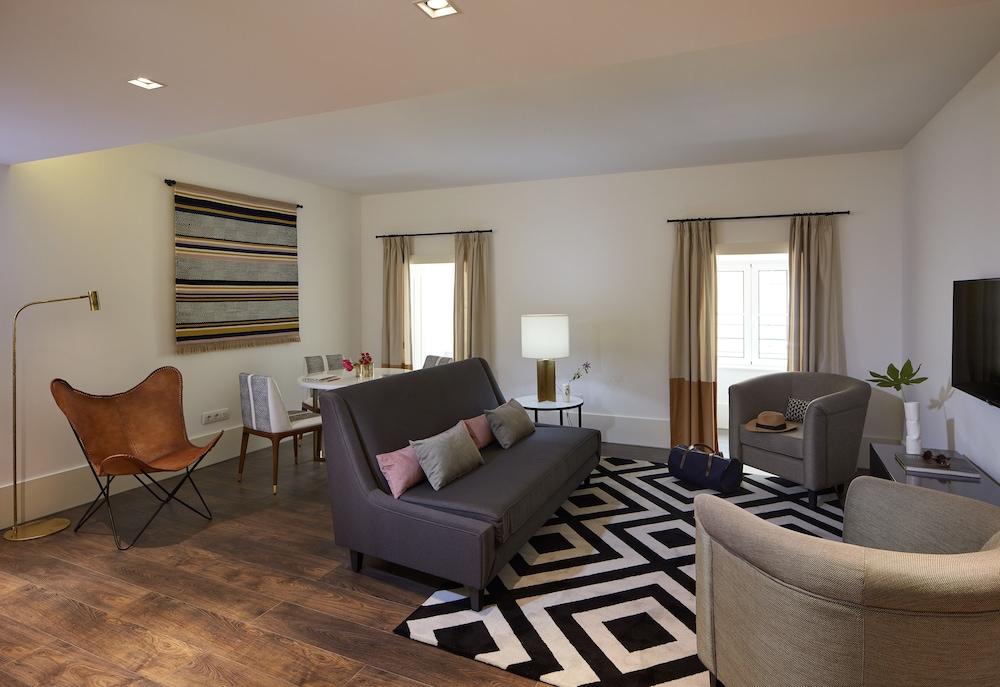 The Lumiares Hotel & Spa - Small Luxury Hotels Of The World Lisbon Bagian luar foto A staged living room