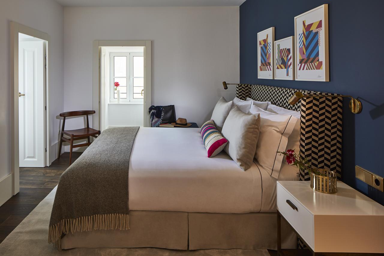 The Lumiares Hotel & Spa - Small Luxury Hotels Of The World Lisbon Bagian luar foto A bedroom at the Hotel Zags